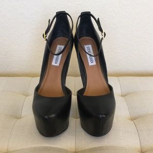 Steve Madden pumps
